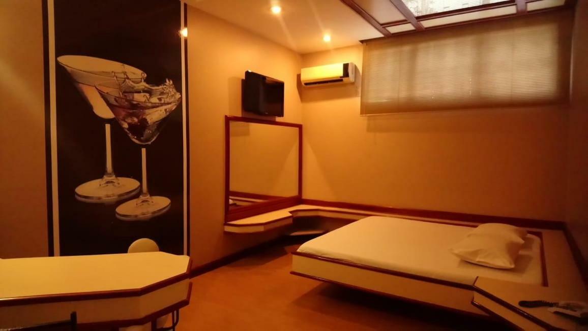 Pousada E Motel Blue Inn Cascavel  Bagian luar foto